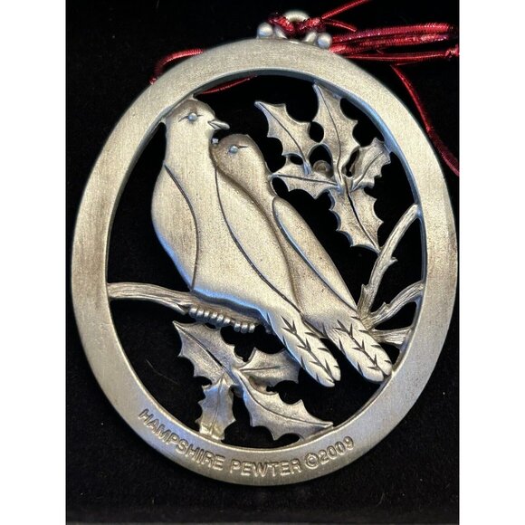 Hampshire Pewter Christmas Ornament 2 Turtle Doves 2009 Edition - Picture 2 of 4